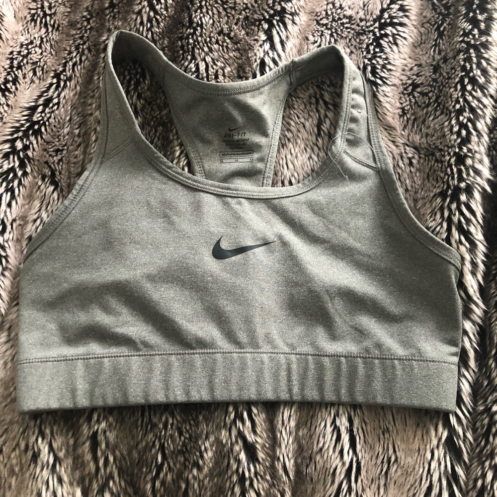 grey nike sports bra